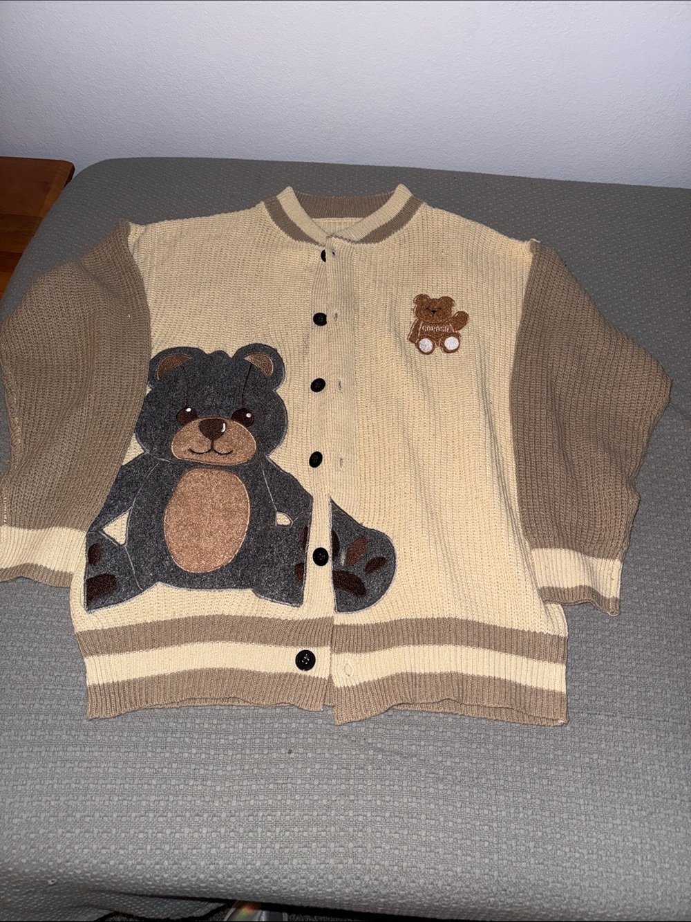 Source Unknown Cream & Brown Teddy Patch Knit Cardigan